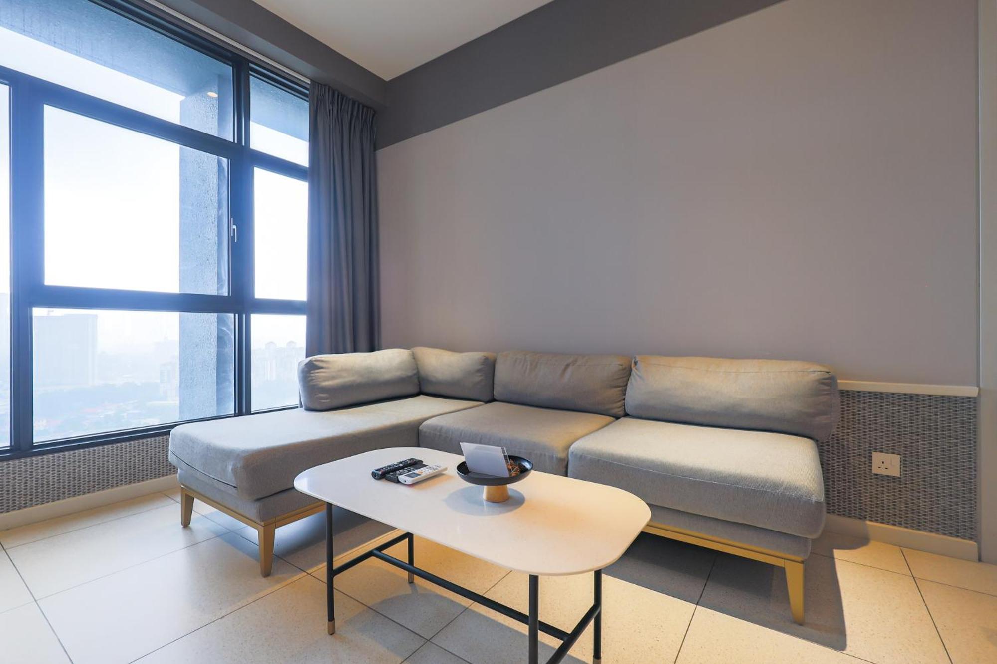 Millerz Square By Mykey Apartment