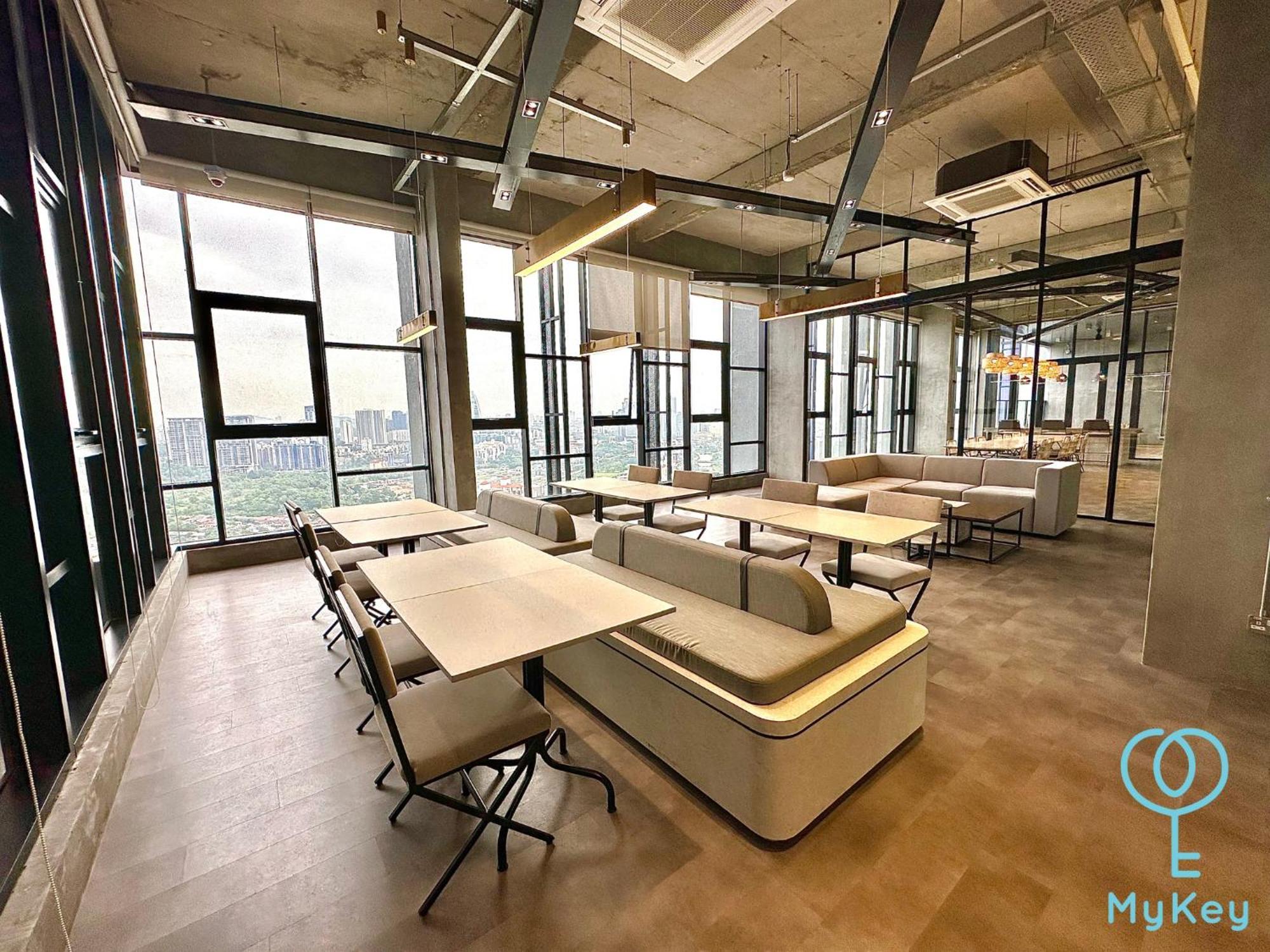 Millerz Square By Mykey Apartment